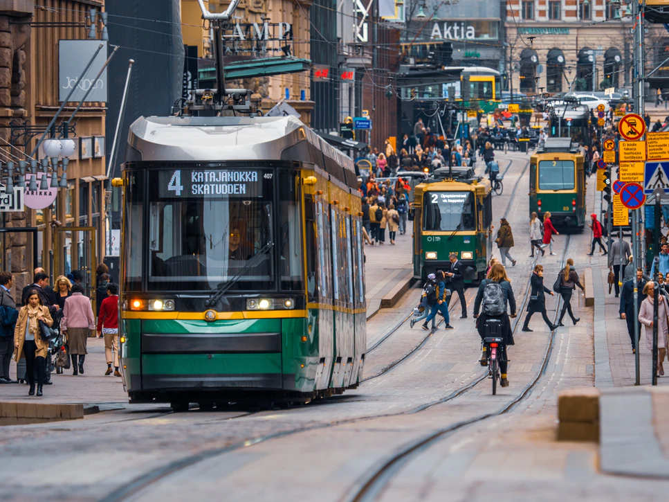 Đa số sinh viên du học Đại học Phần Lan chọn phương tiện giao thông công cộng để đi lại khi học tập tại Phần Lan